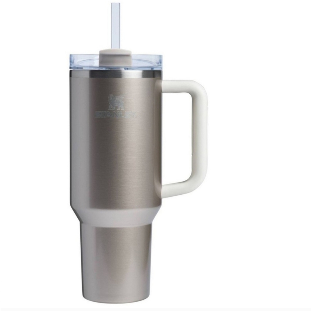 Stanley 40oz HONEY TALKS Tumbler e.l.f.  NWT TARGET DROP